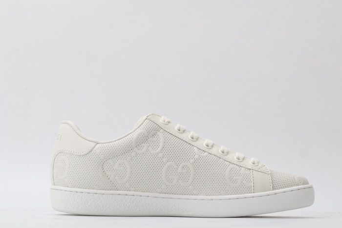 G*u*i low-top sneaker