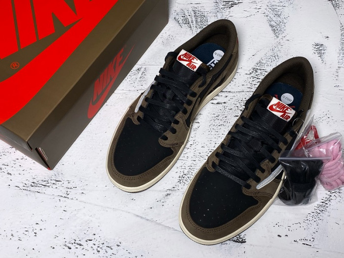 Travis Scott x Air Jordan 1 Low OG SP “Dark Mocha” CQ4277-001
