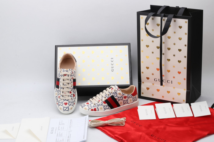 G*u*i low-top sneaker