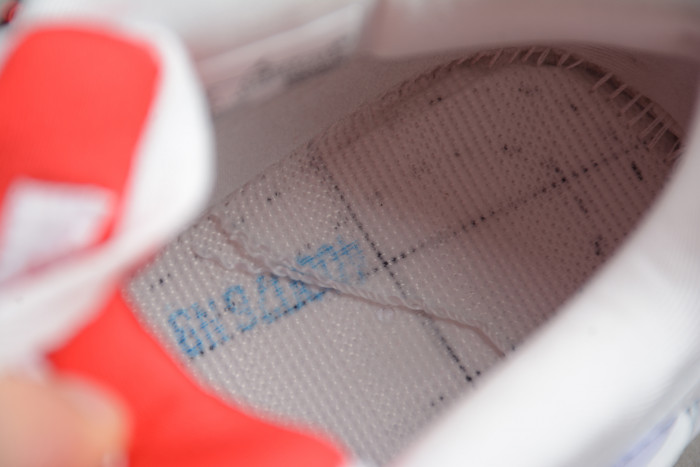 Air Jordan 4 “Red Metallic” CT8527-112