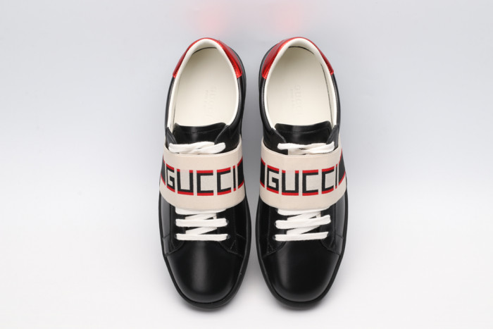 G*u*i low-top sneaker