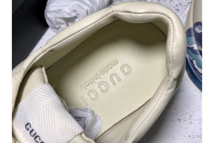 G*u*i rython wave 576052 drw00 9522