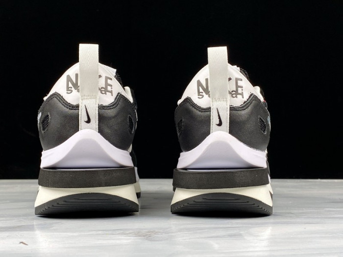 Sacai X Nike LDV Waffle 