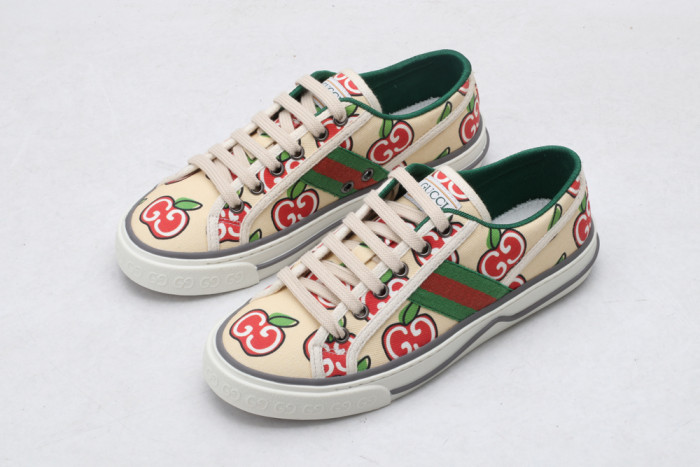 G*u*i low-top sneaker