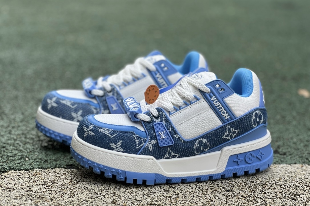 LV TRAINER MAXI White and bule denim