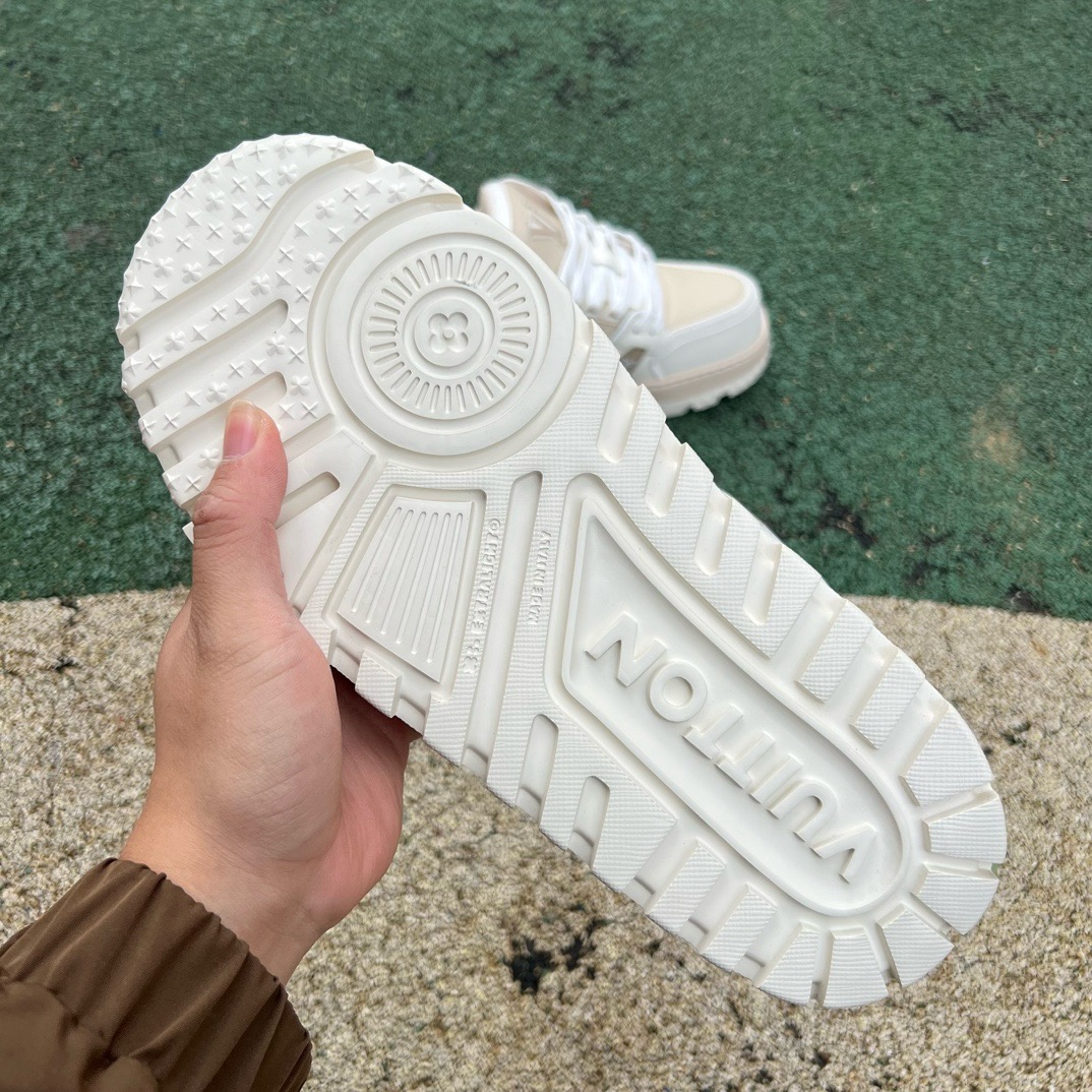 LV TRAINER MAXI Off-white brown